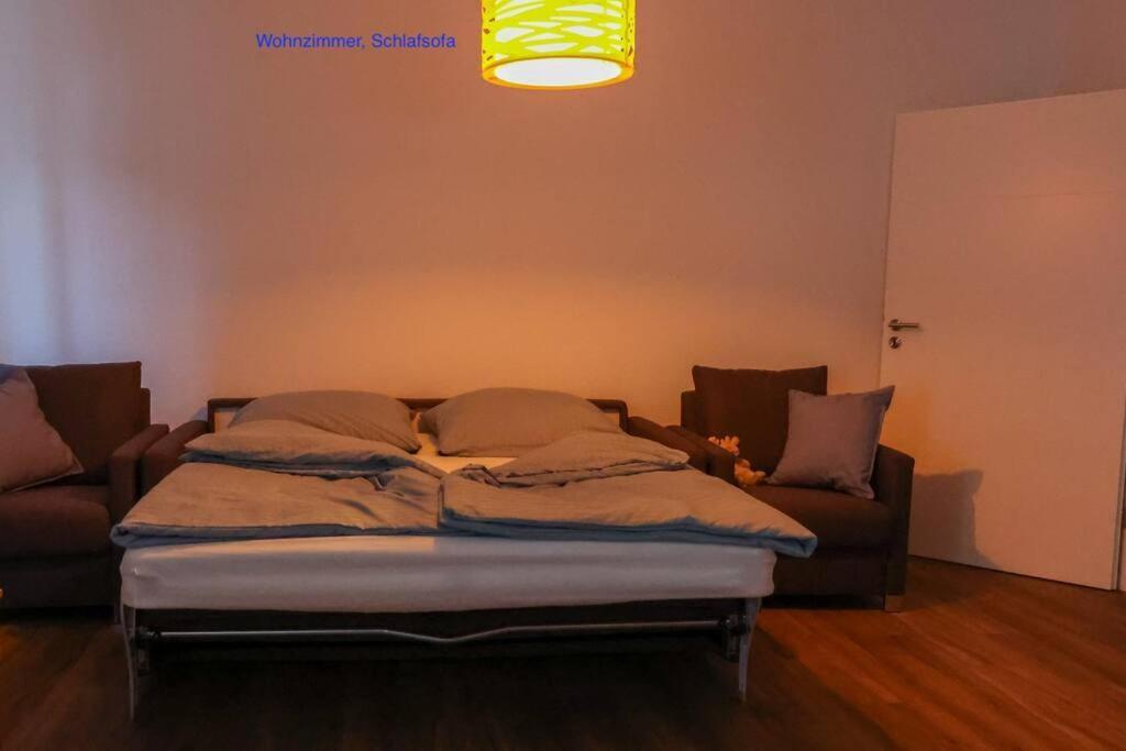 Freundliche Wohnung Mit Parkplatz Und Terrasse Neubrandenburg Exterior foto